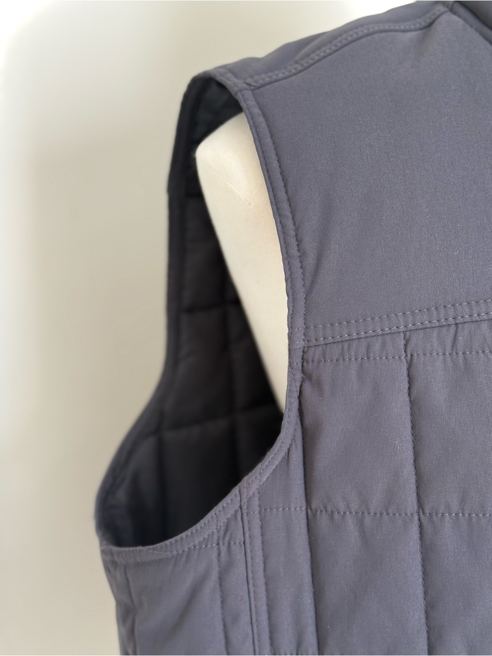 Orvis Men's Quilted Vest in Dark Gray - Picture 4 of 11